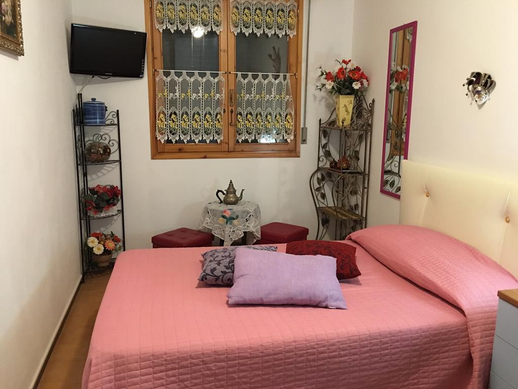 Bed&Breakfast Da Eliana Molinella Habitación foto